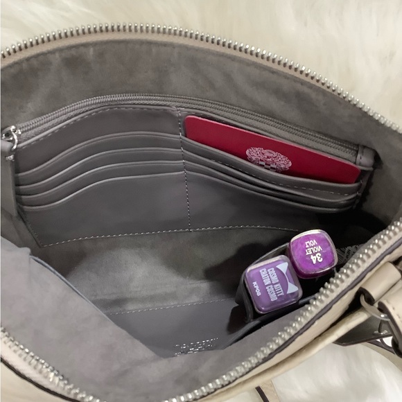 NEW 👛 Vince Camuto Tania New Cream Leather Crossbody - Picture 9 of 14